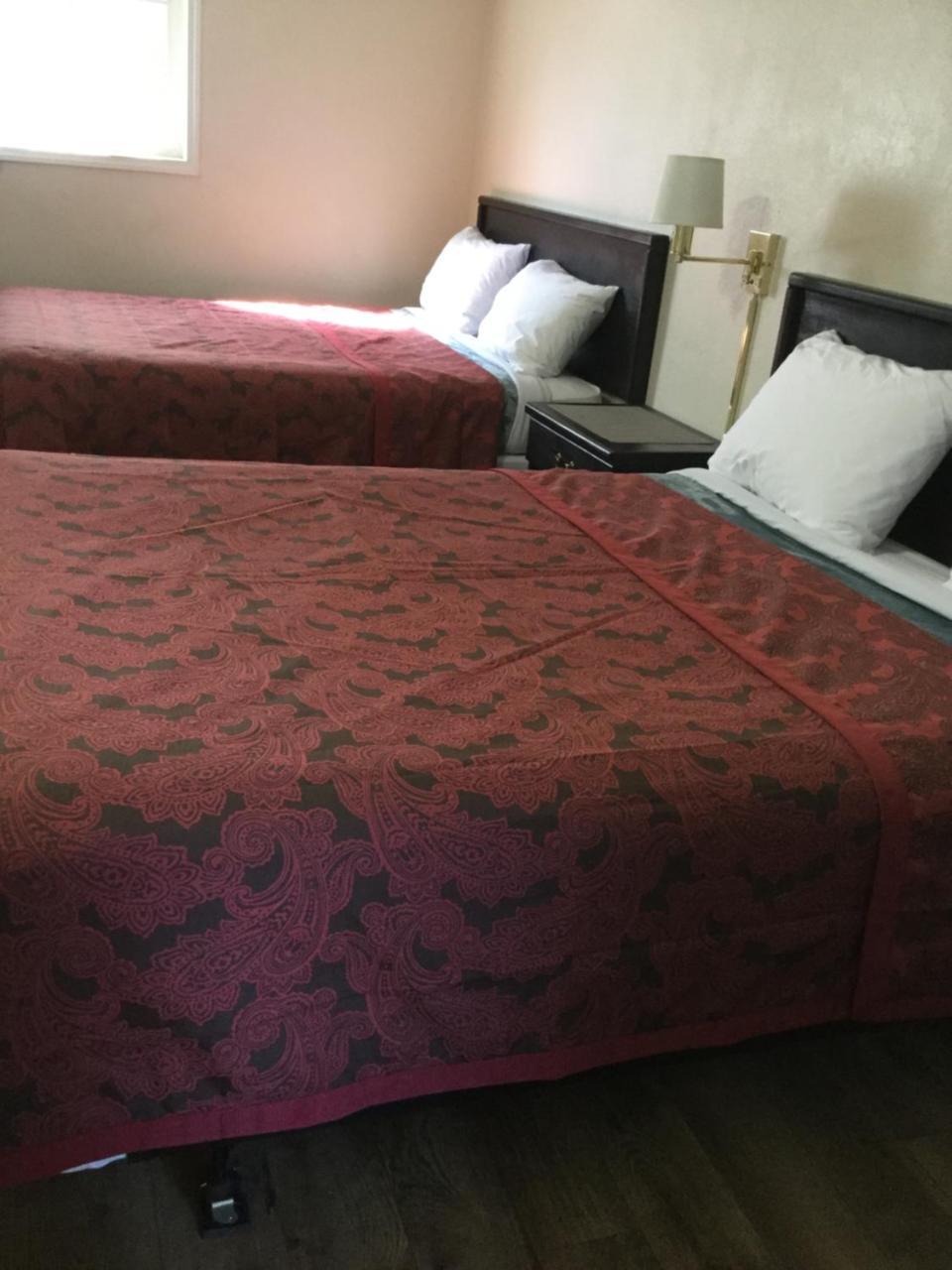 Diamond View Motel Сузанвилл Экстерьер фото